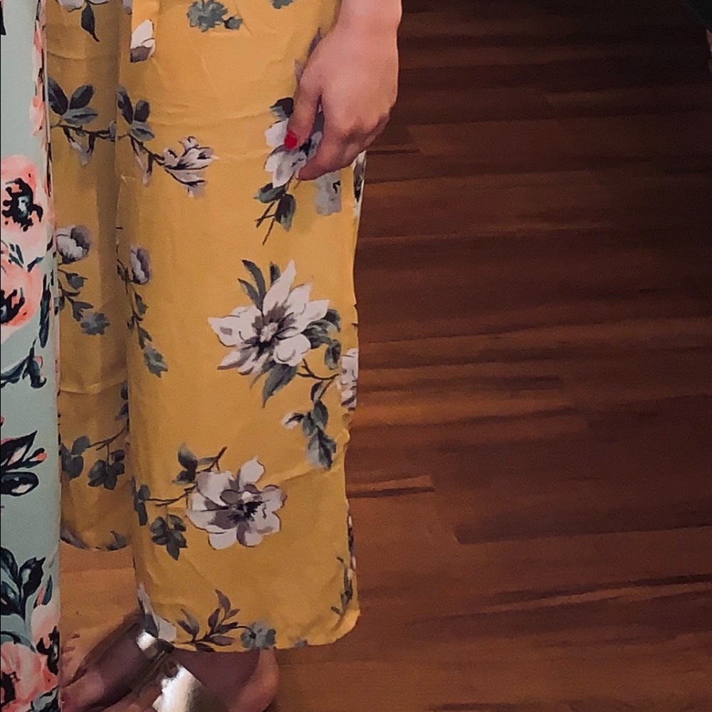 Floral print pant “suit” only worn once! - Picture 4 of 5
